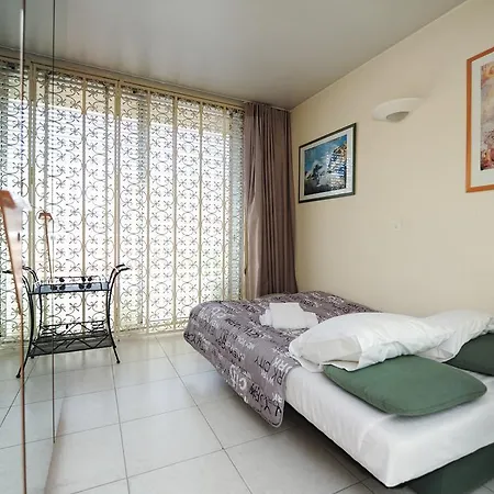 Apartment In Croisette Azur