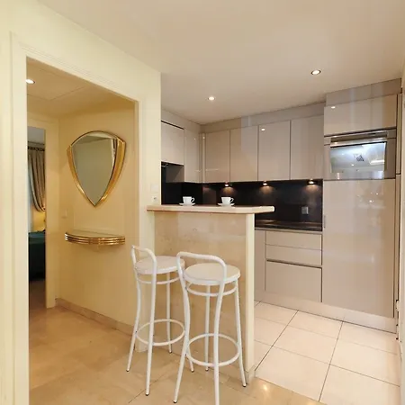 Apartment In Croisette Azur *